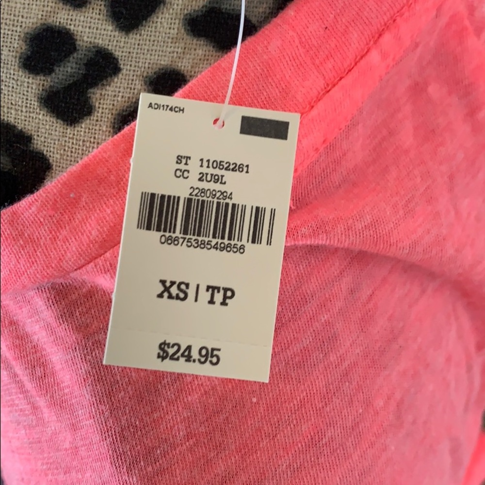 PRICE DROP!!!‼️ Pink Raglan Tee - Picture 2 of 3